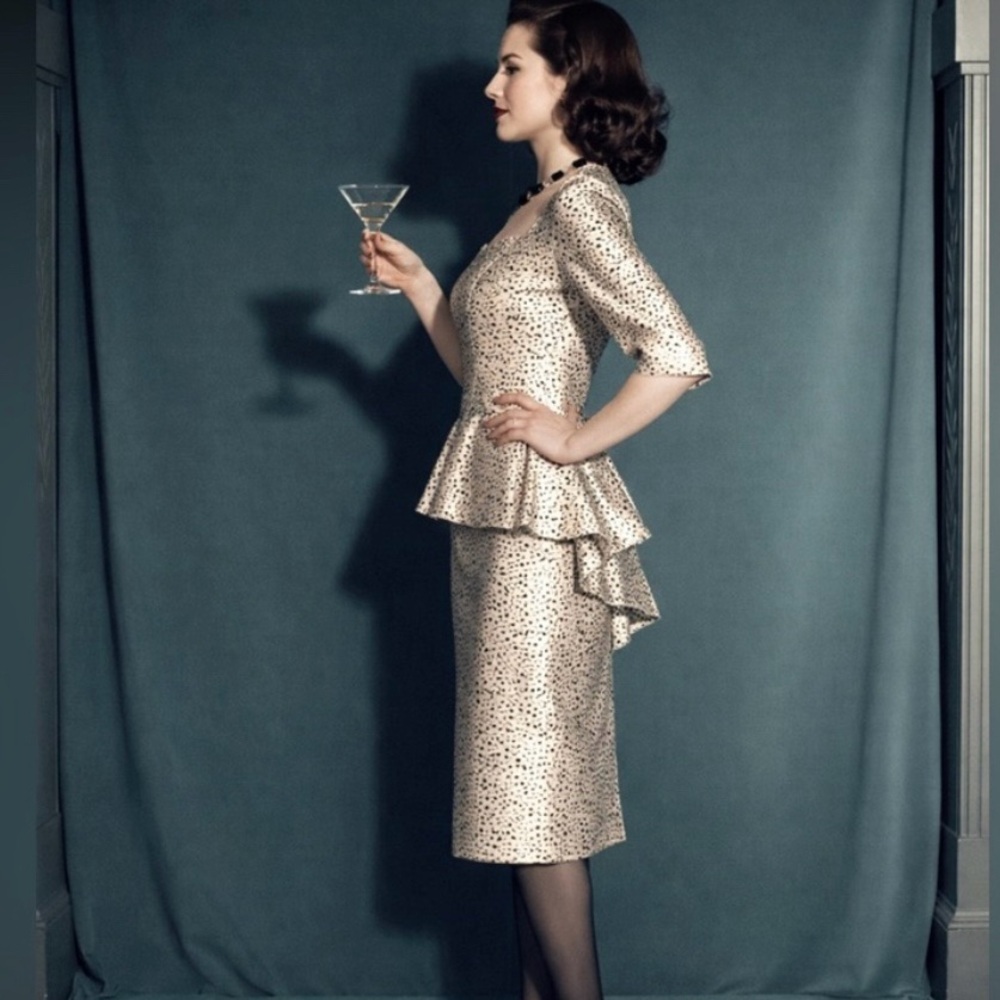 Lee Anderson Couture, 40s style with bustle, one of a kind Haunte Couture